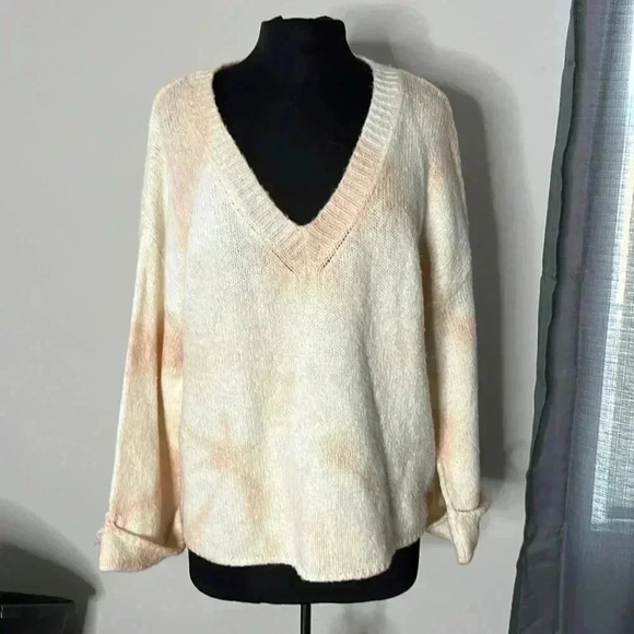 Anthropologie Maggie Bell Sleeve Sweater M - Picture 2 of 8